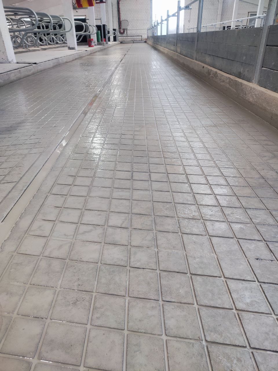 Ромбовидная нарезка в коровнике